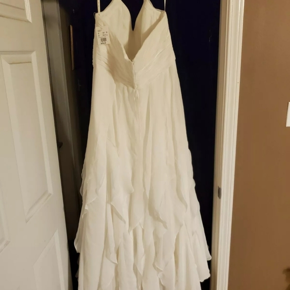 Wedding Gown - Picture 9 of 10